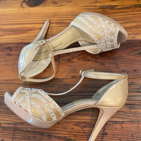 Antonio Melani tan heels, size 8, 4.5” heel - Picture 4 of 7